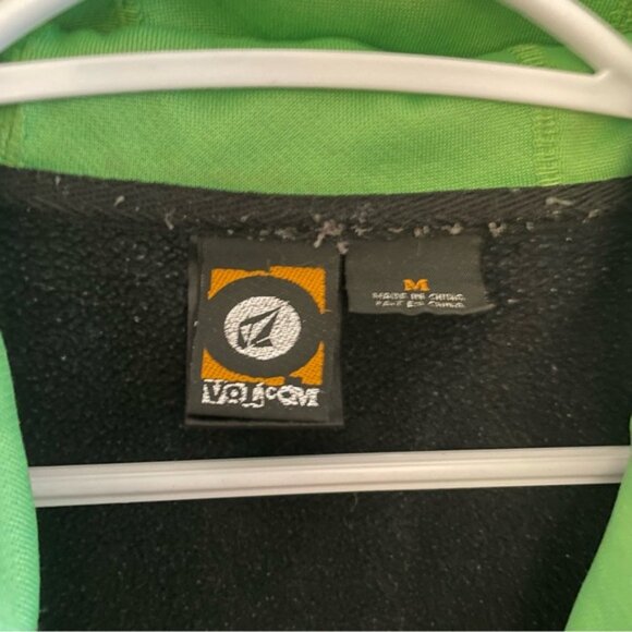 Volcom Black & White Rain Drop Hoodie w Green Lining & High Neck - Picture 7 of 16